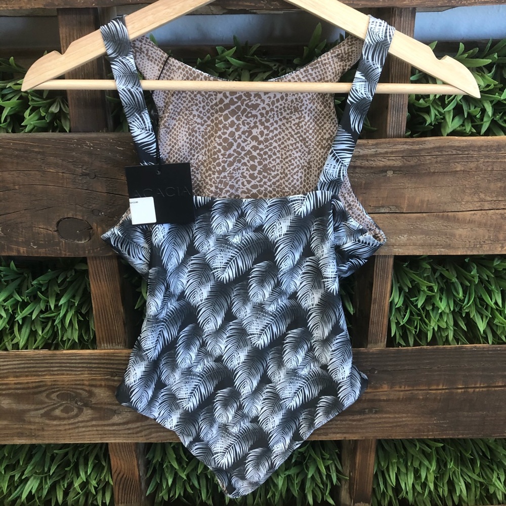 Acacia France Full Piece Swimsuit NWT One Piece Sm